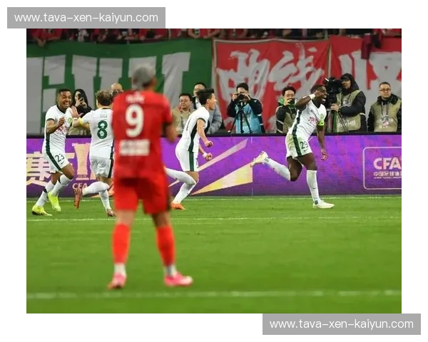 蓝绿底色的宿命：申花与国安，中国足协杯上的“京沪恩怨录”